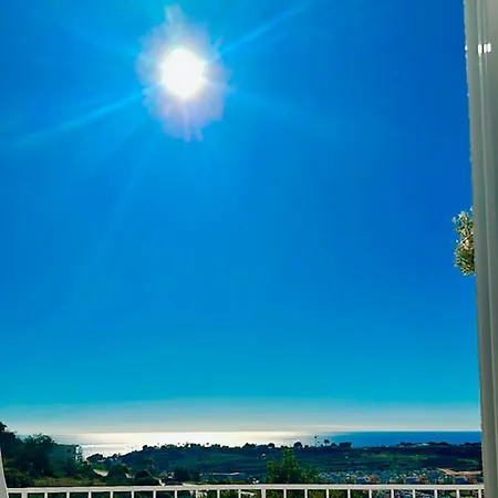 Ocean View Skyline ‚hakuna Matata' Apartment *