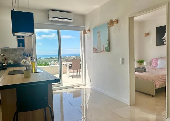 Ocean View Skyline ‚hakuna Matata' Apartament
